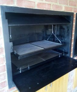Mild steel round bar grid with wheel on outside